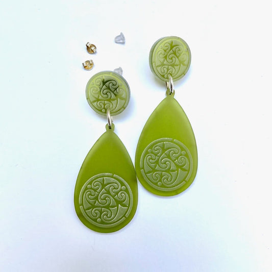 Emerald Green Tear Drop &amp; Button engraved Earrings